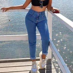 Affair Of The Heart Mom Jeans